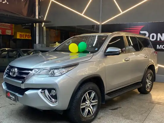 TOYOTA-HILUX SW4-2.7 SRV 7 LUGARES 4X2 16V FLEX 4P AUTOMÁTICO TOYOTA-HILUX SW4-2018