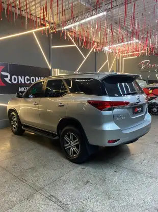 TOYOTA-HILUX SW4-2018