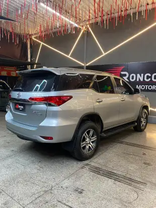 TOYOTA-HILUX SW4-2018