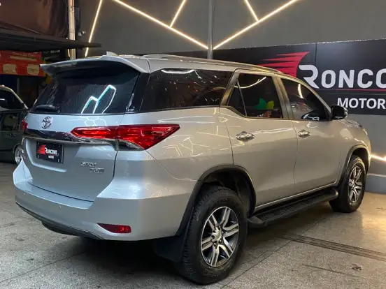 TOYOTA-HILUX SW4-2.7 SRV 7 LUGARES 4X2 16V FLEX 4P AUTOMÁTICO TOYOTA-HILUX SW4-2018