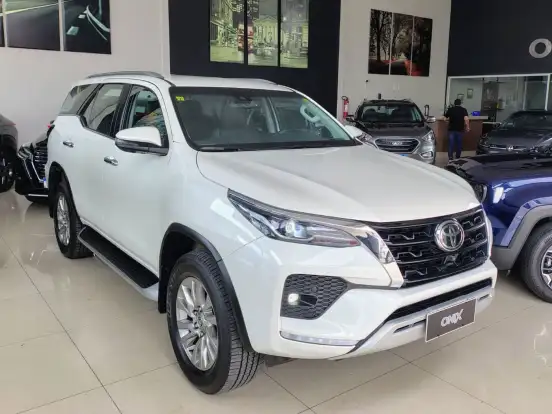TOYOTA-HILUX SW4-2022
