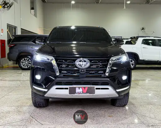 TOYOTA-HILUX SW4-2.8 D-4D TURBO DIESEL SRX 7L 4X4 AUTOMÁTICO TOYOTA-HILUX SW4-2022