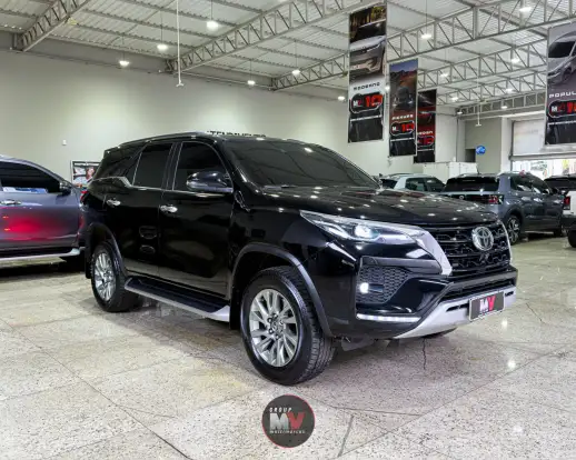 TOYOTA-HILUX SW4-2.8 D-4D TURBO DIESEL SRX 7L 4X4 AUTOMÁTICO TOYOTA-HILUX SW4-2022