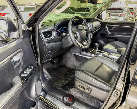 TOYOTA-HILUX SW4-2022
