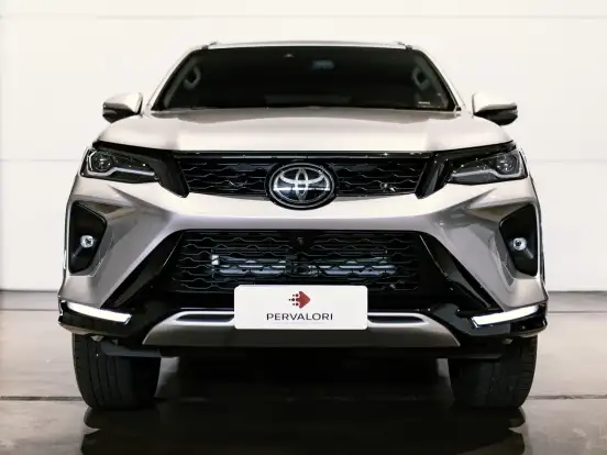 TOYOTA-HILUX SW4-2.8 D-4D TURBO DIESEL SRX PLATINUM 7L 4X4 AUTOMÁTICO TOYOTA-HILUX SW4-2023