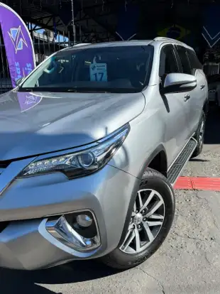 TOYOTA-HILUX SW4-2016