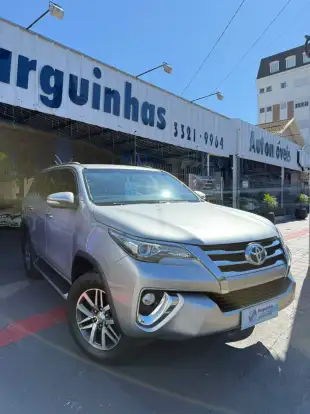 TOYOTA-HILUX SW4-2.8 SRX 4X4 16V TURBO INTERCOOLER DIESEL 4P AUTOMÁTICO TOYOTA-HILUX SW4-2016