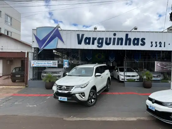TOYOTA-HILUX SW4-2.8 SRX DIAMOND 4X4 7 LUGARES 16V TURBO INTERCOOLER DIESEL 4P AUTOMÁTICO TOYOTA-HILUX SW4-2019