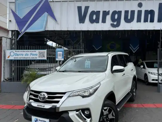 TOYOTA-HILUX SW4-2.8 SRX DIAMOND 4X4 7 LUGARES 16V TURBO INTERCOOLER DIESEL 4P AUTOMÁTICO TOYOTA-HILUX SW4-2019