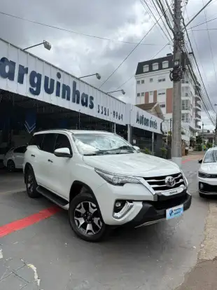 TOYOTA-HILUX SW4-2019
