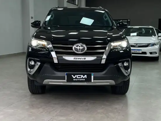 TOYOTA-HILUX SW4-2020