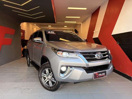 TOYOTA-HILUX SW4-2.7 SRV 7 LUGARES 4X2 16V FLEX 4P AUTOMÁTICO TOYOTA-HILUX SW4-2020