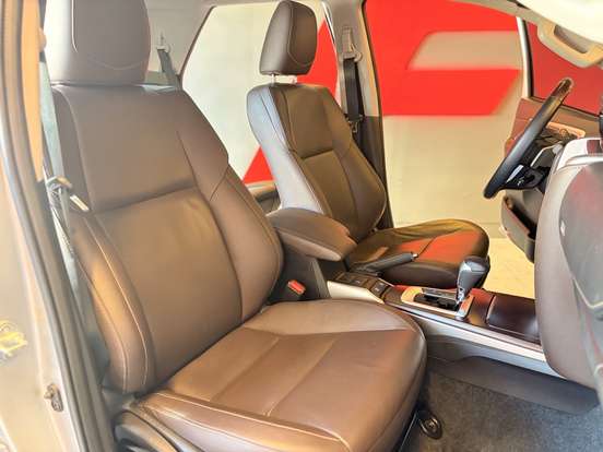 TOYOTA-HILUX SW4-2020