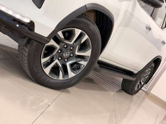 TOYOTA-HILUX SW4-2022