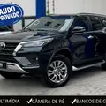 TOYOTA HILUX SW4 2.8 D-4D TURBO DIESEL SRX 4X4 AUTOMÁTICO TOYOTA HILUX SW4 2.8 D-4D TURBO DIESEL SRX 4X4 AUTOMÁTICO