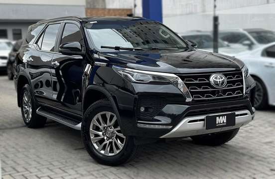 TOYOTA-HILUX SW4-2021