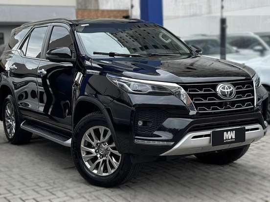 TOYOTA-HILUX SW4-2.8 D-4D TURBO DIESEL SRX 4X4 AUTOMÁTICO TOYOTA-HILUX SW4-2021