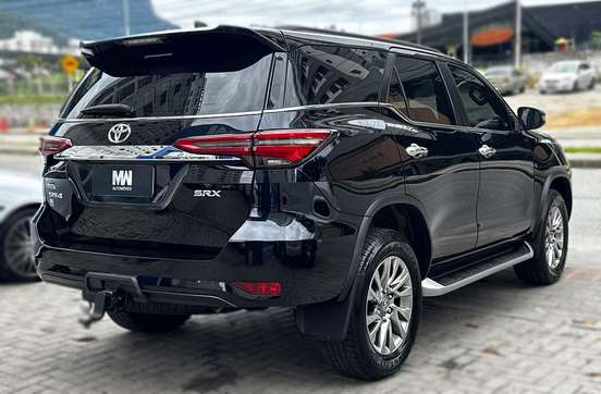 TOYOTA-HILUX SW4-2021