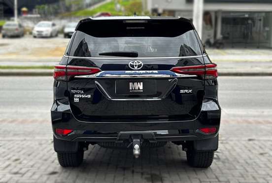 TOYOTA-HILUX SW4-2021