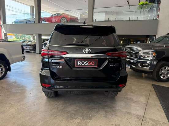 TOYOTA-HILUX SW4-2.8 D-4D TURBO DIESEL SRX 4X4 AUTOMÁTICO TOYOTA-HILUX SW4-2021