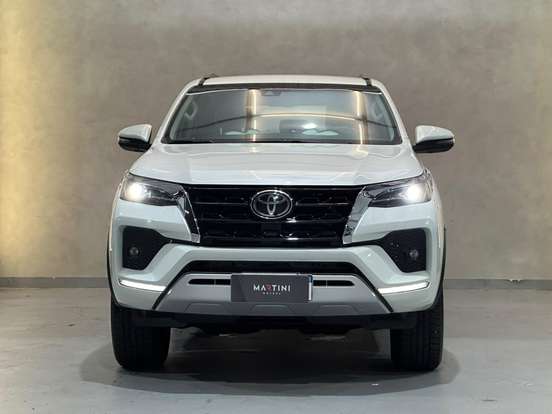 TOYOTA-HILUX SW4-2.8 D-4D TURBO DIESEL SRX 7L 4X4 AUTOMÁTICO TOYOTA-HILUX SW4-2021