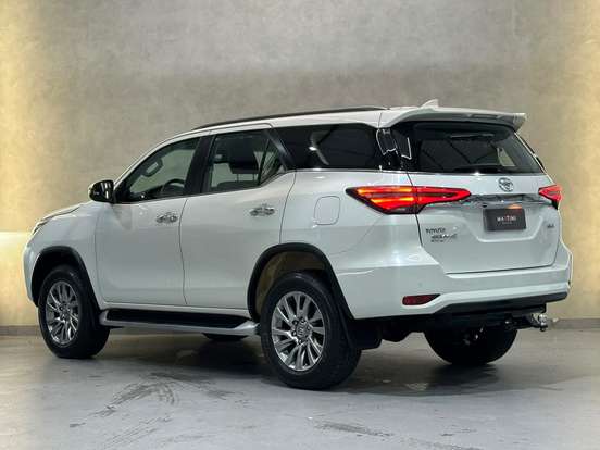 TOYOTA-HILUX SW4-2021