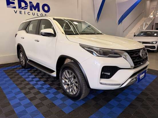 TOYOTA-HILUX SW4-2021