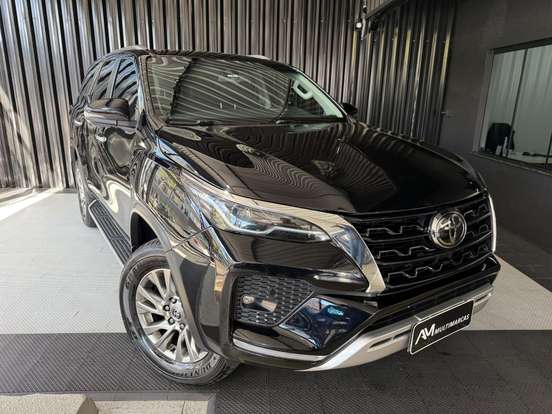 TOYOTA-HILUX SW4-2.8 D-4D TURBO DIESEL SRX 7L 4X4 AUTOMÁTICO TOYOTA-HILUX SW4-2021