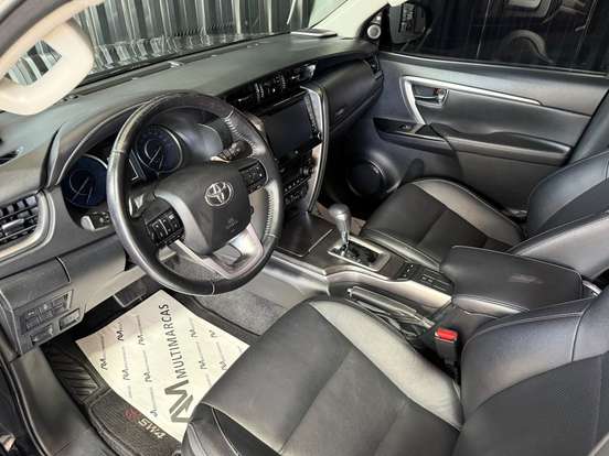 TOYOTA-HILUX SW4-2021