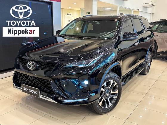 TOYOTA HILUX SW4 2.8 D-4D TURBO DIESEL SRX PLATINUM 4X4 AUTOMÁTICO