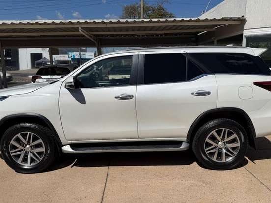 TOYOTA-HILUX SW4-2.8 SRX 4X4 16V TURBO INTERCOOLER DIESEL 4P AUTOMÁTICO TOYOTA-HILUX SW4-2017