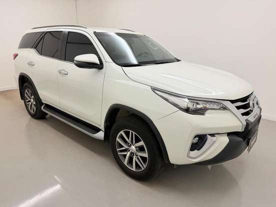 TOYOTA-HILUX SW4-2019