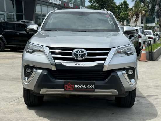 TOYOTA-HILUX SW4-2019