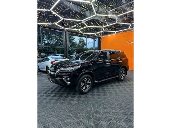 TOYOTA-HILUX SW4-2016