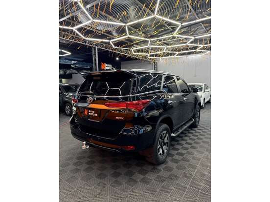 TOYOTA-HILUX SW4-2016
