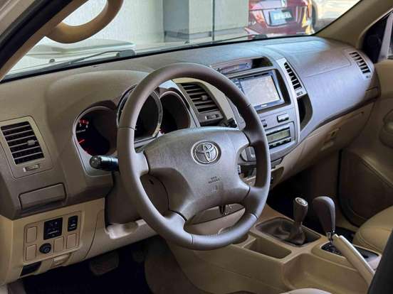 TOYOTA-HILUX SW4-2007