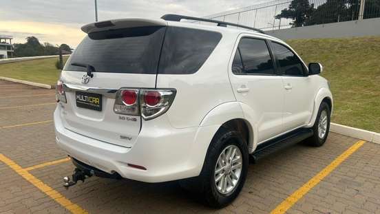 TOYOTA-HILUX SW4-2012