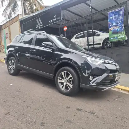 TOYOTA-RAV4-2017