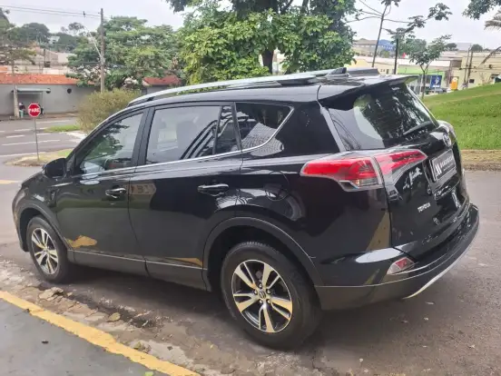 TOYOTA-RAV4-2.0 TOP 4X2 16V GASOLINA 4P AUTOMÁTICO TOYOTA-RAV4-2017