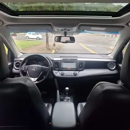 TOYOTA-RAV4-2017