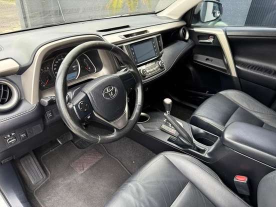 TOYOTA-RAV4-2013