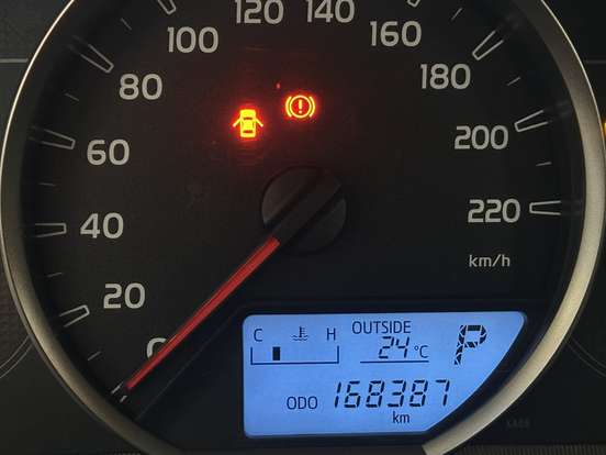 TOYOTA-RAV4-2.5 4X4 16V GASOLINA 4P AUTOMÁTICO TOYOTA-RAV4-2014