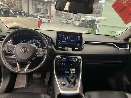 TOYOTA-RAV4-2021