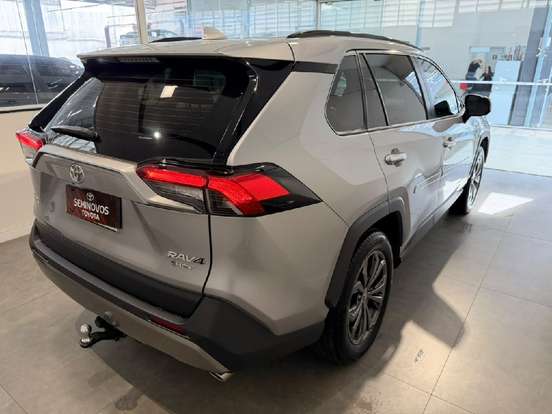 TOYOTA-RAV4-2025