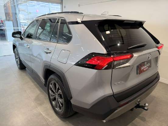 TOYOTA-RAV4-2025