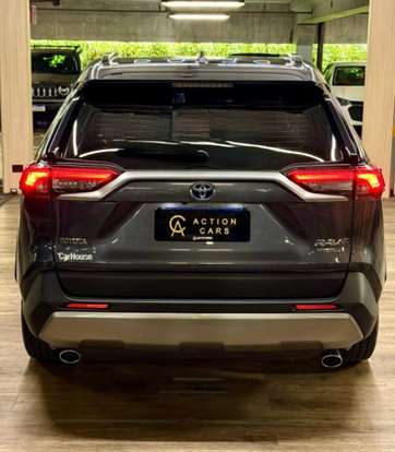 TOYOTA-RAV4-2024