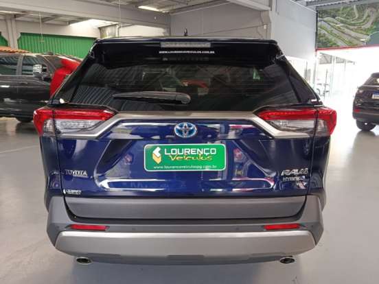 TOYOTA-RAV4-2024
