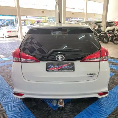 TOYOTA-YARIS-2020