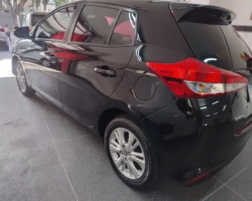 TOYOTA-YARIS-2018