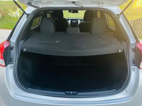 TOYOTA-YARIS-2019